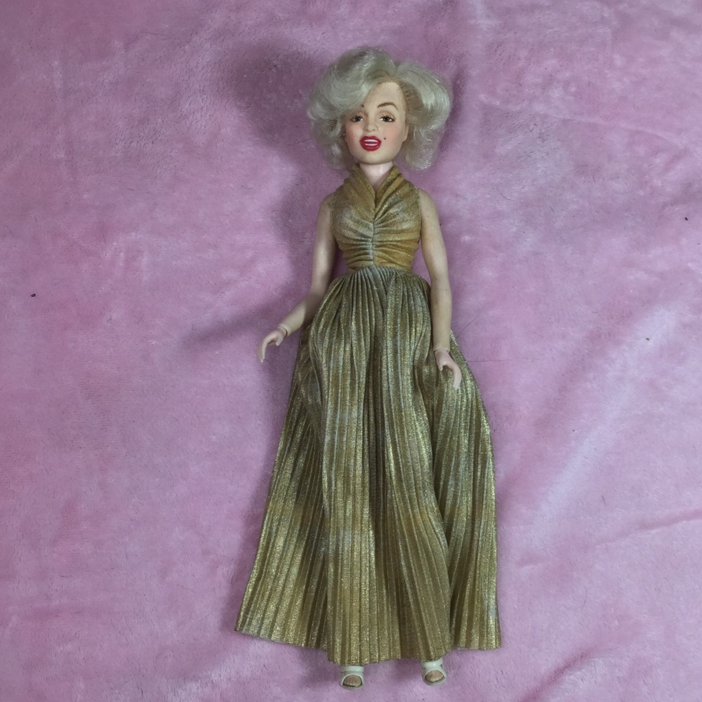 Vintage 1982 Tristar Marilyn Monroe Doll